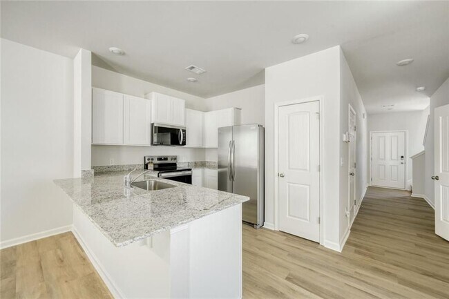 Foto del edificio - 5980 Skylar Dr