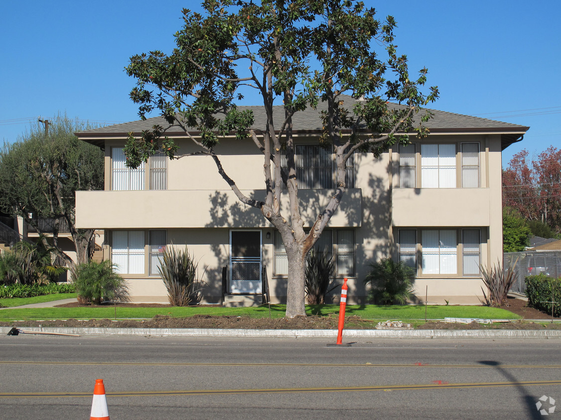 Building Photo - 1173 E Carson St