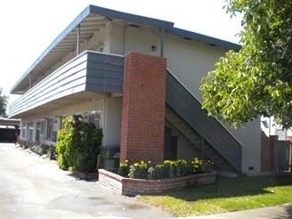 Building Photo - 389 Clifton Ave