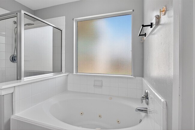 Foto del edificio - 6706 Portlick Dr