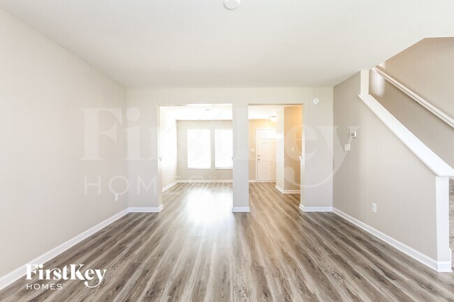 Foto del edificio - 6159 N Woods Edge Dr