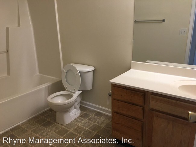 Building Photo - 4800 Avenida Del Sol Dr
