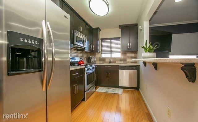 Building Photo - 1 br, 1 bath Condo - 10 Cross St