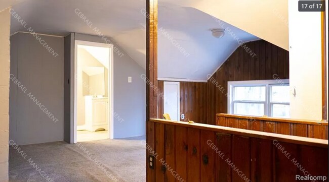 Foto del edificio - 8086 Jackson Ave