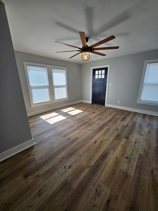 Foto del edificio - 723 -725 North Market St