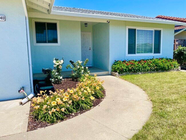 Building Photo - 34940 Roberts St