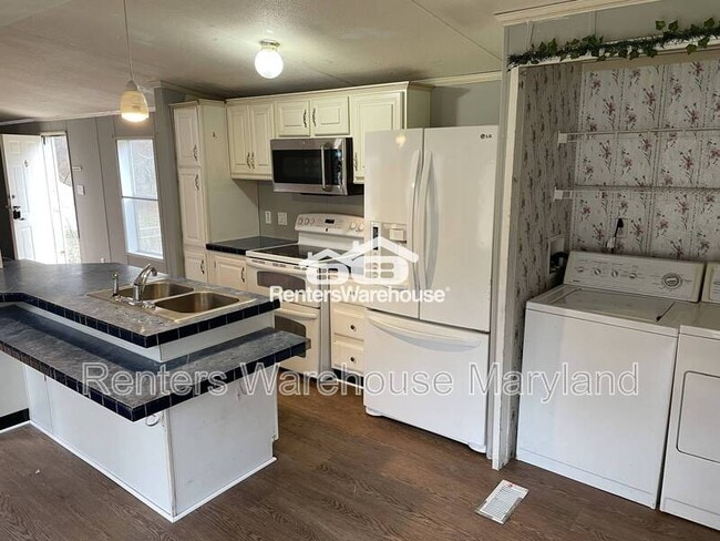 Building Photo - 159 Waibel Rd