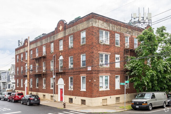 Main buidling - 85 Ann St
