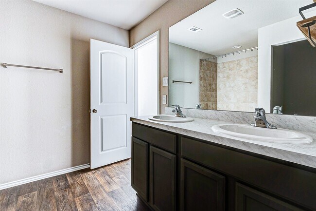 Foto del edificio - 40454 Red Poppy Ln