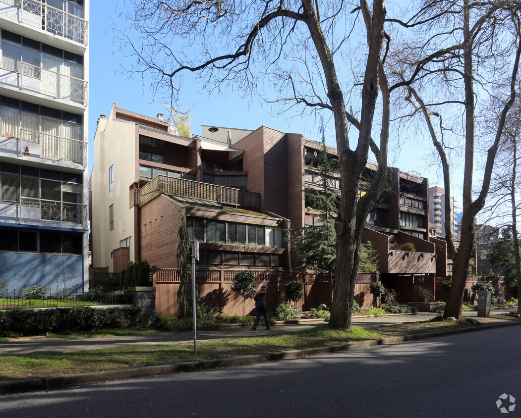 Primary Photo - Westpark