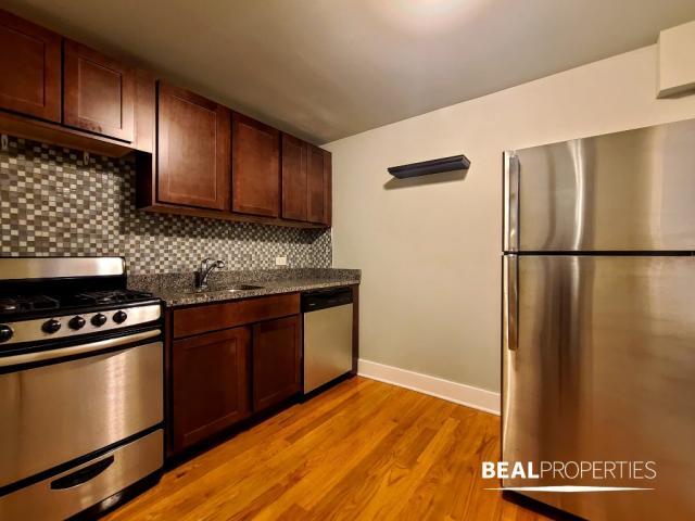 Building Photo - 0 bedroom in CHICAGO IL 60610