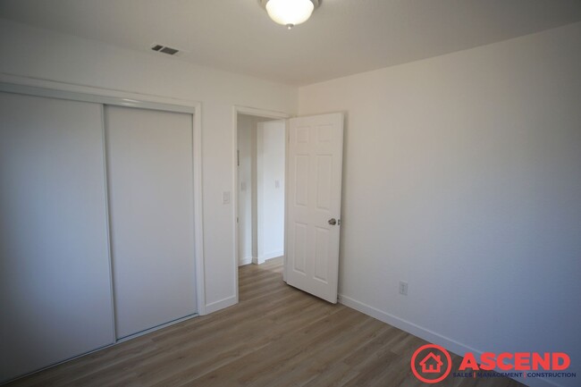 Building Photo - 2210 Haley St
