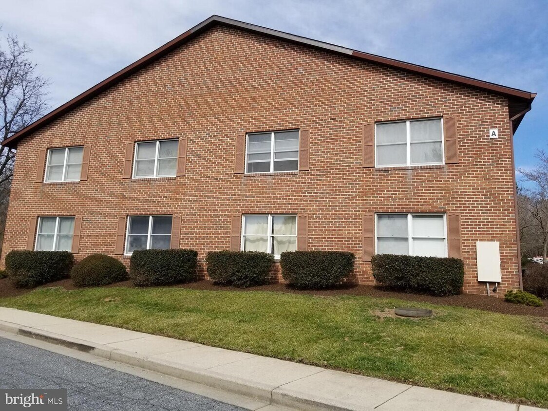 Primary Photo - 11920 Liberty Rd