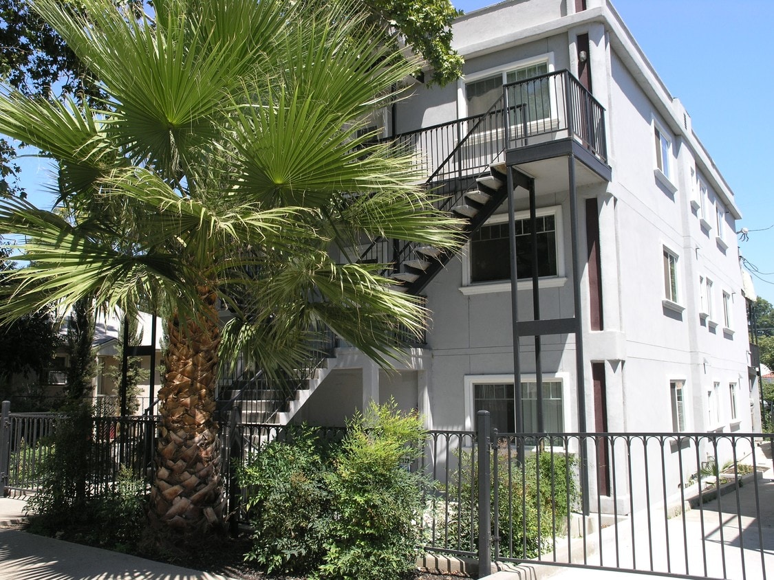 Claridge Haus Apartments in Marysville, CA