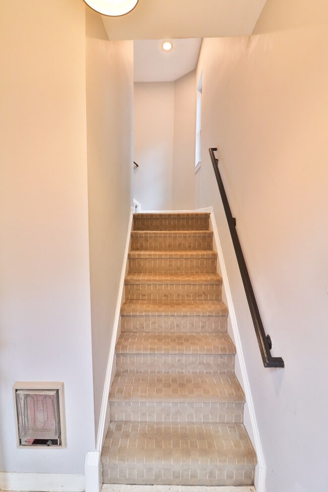 Building Photo - 10488 Parthenon Ct