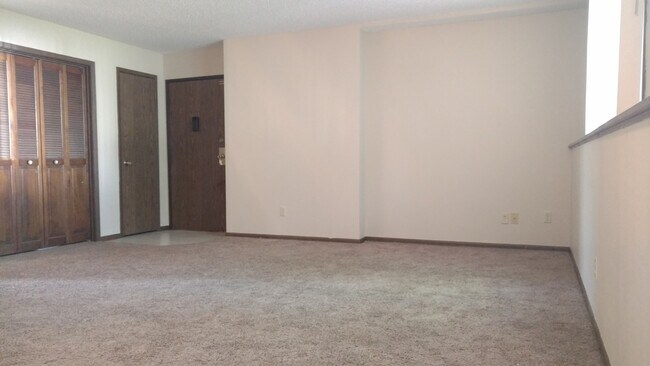 Foto del edificio - 3623 Ravenwood Cir