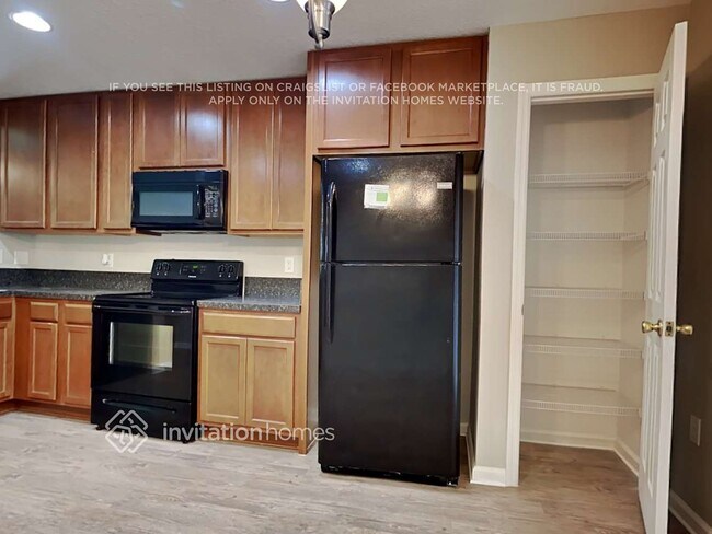Foto del edificio - 12563 Pine Marsh Way
