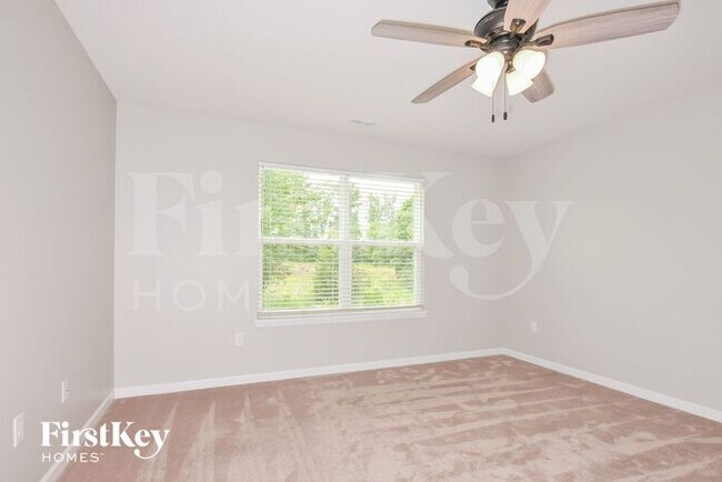 Foto del edificio - 121 Brookview Way Dr