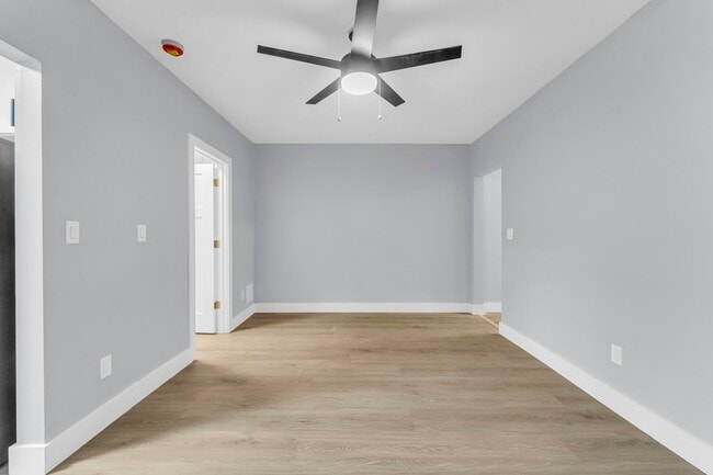 Foto del edificio - 12009 Clifton Blvd