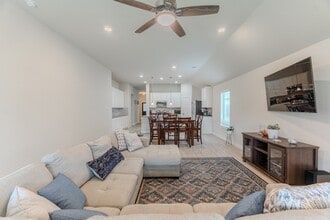 Building Photo - 22035 Juniper Crossing Dr