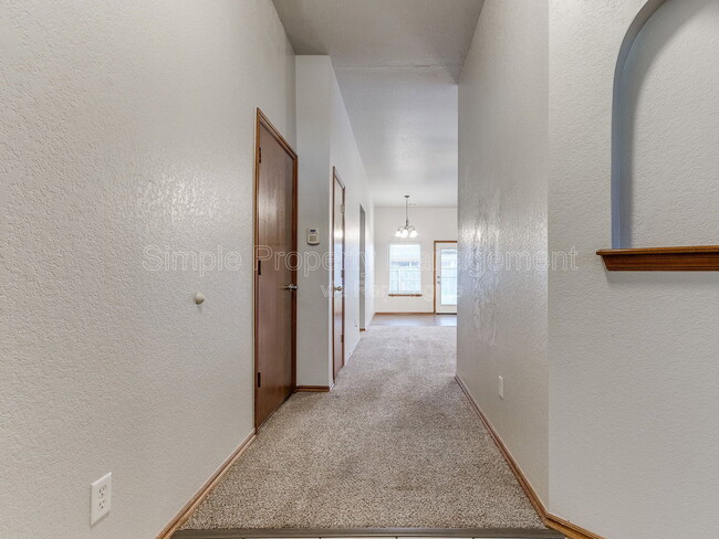 Building Photo - 3221 SW 103rd Pl