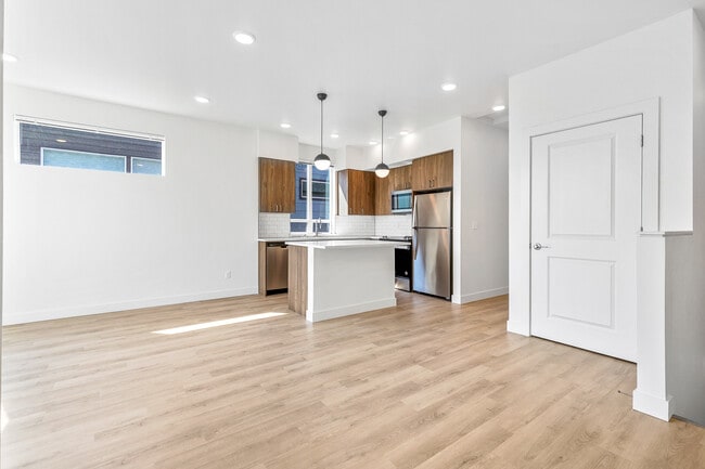 Foto del edificio - Westland Townhomes