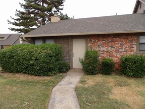 Building Photo - 6806 NW Willow Springs Dr