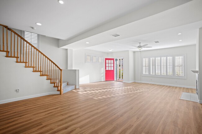 Foto del edificio - 428 E Bay Ave