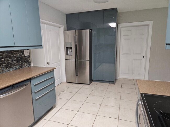 Foto del edificio - 217 S Alder Dr