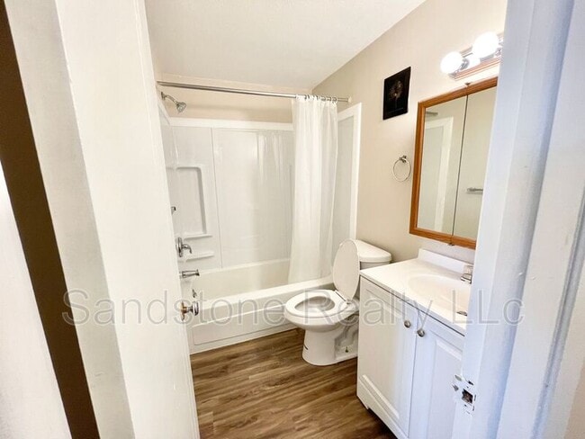 Building Photo - 5520 Beavercrest Dr