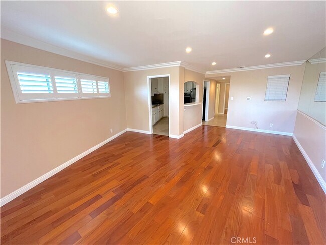 Foto del edificio - 100 Cliff Dr