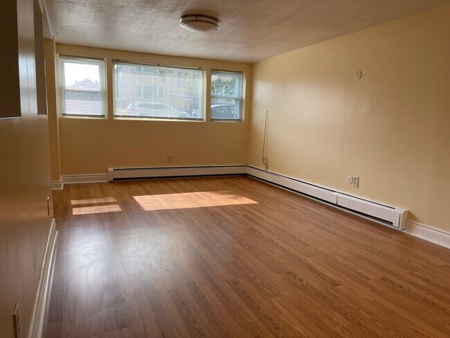 Sala de estar - 6125 S Kilpatrick Ave
