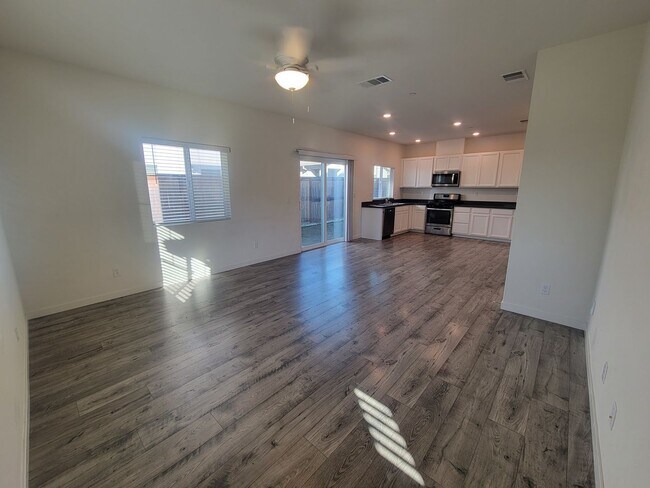 Foto del edificio - Available now! Stunning New North Natomas Home!