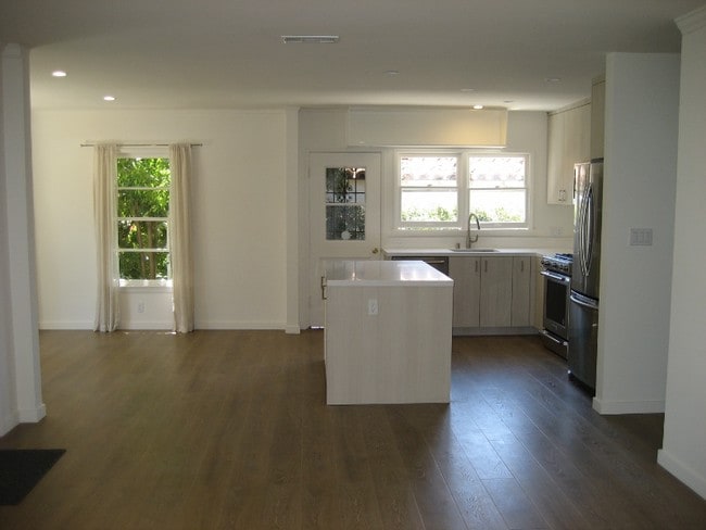 Building Photo - 838 14th St