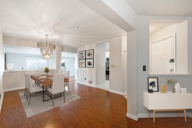 Building Photo - 783 Green Ridge Dr