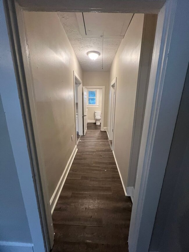Building Photo - FOR RENT | 2 Bed | 1 Bath