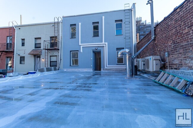 Building Photo - 3 Bed On Atlantic In Prospect /Crown Heigh...