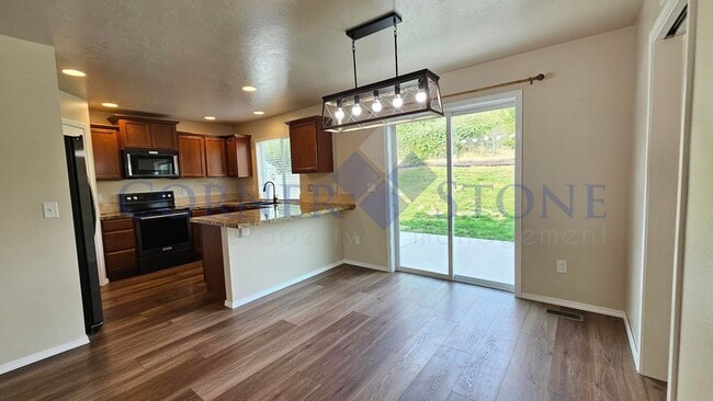 Building Photo - Beautiful Home in Star with RV Parking!