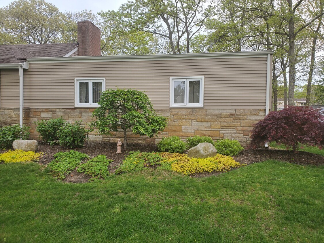 1171 Patricia Ave Unit 1, West Islip, NY 11795 Apartments in West