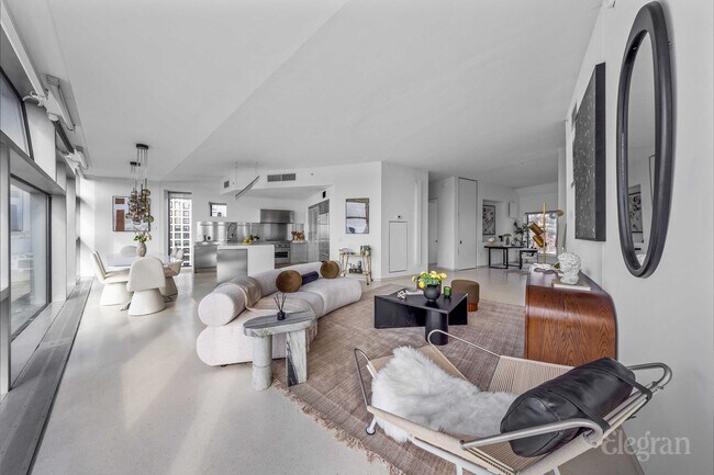 Foto del edificio - 100 11th Ave