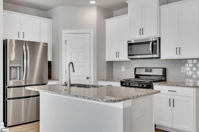 Building Photo - 106 Telford Dr