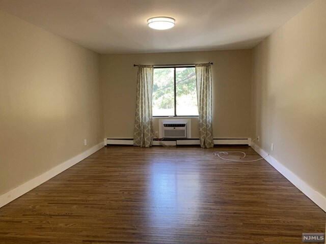 Primary Photo - 104 Bellgrove Dr