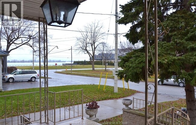 Building Photo - 201 St Rose Ave