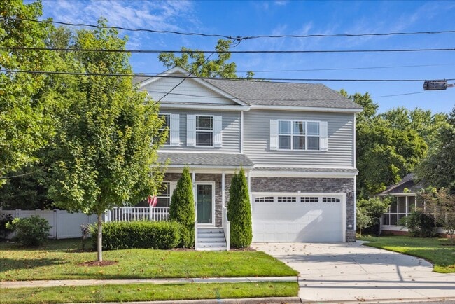 Building Photo - 138 Meredith St