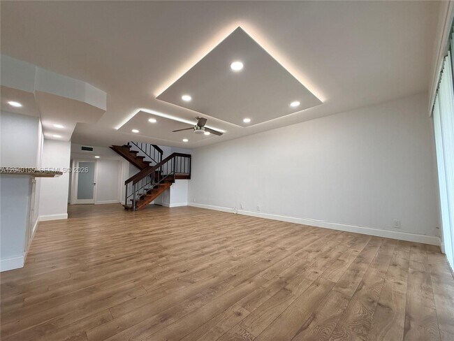 Foto del edificio - 9717 N New River Canal Rd