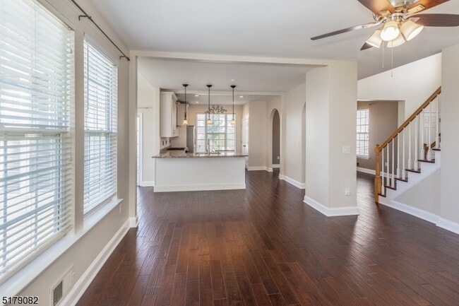 Building Photo - 135 Winding Hill Dr