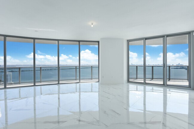 Foto del edificio - 488 NE 18th St