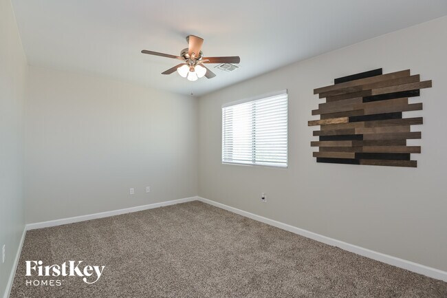 Building Photo - 12191 E Metz Dr