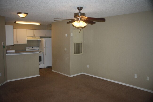 Building Photo - 5016Park2227