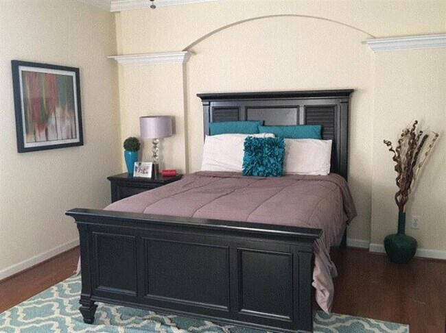 Foto del edificio - 2143 Priory Ct, Charlotte, NC, 28262